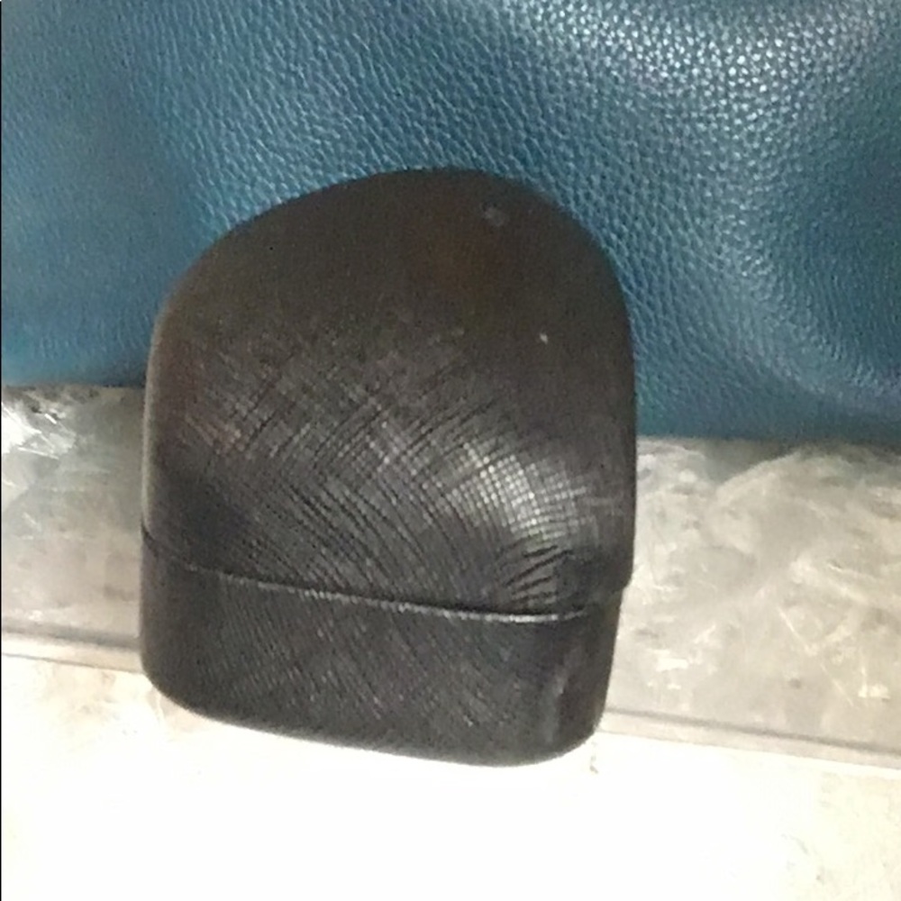 Salvatore Ferragamo Hard Shell Black Leather Sunglasses Case - Picture 4 of 5